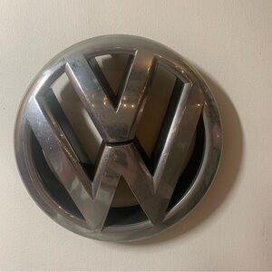 Volkswagen Front grille emblem